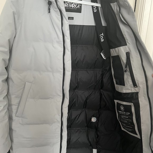 Aritzia-The powder Dri Parka™ long, Colour: Marble Grey - Picture 6 of 7